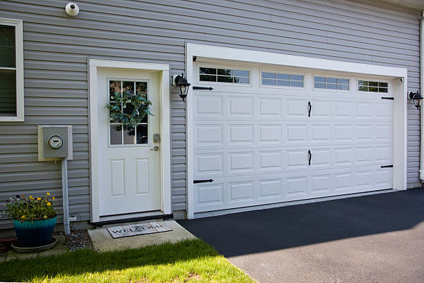 24/7 Emergency Garage Door Panel Replacement experts in Utica, NY